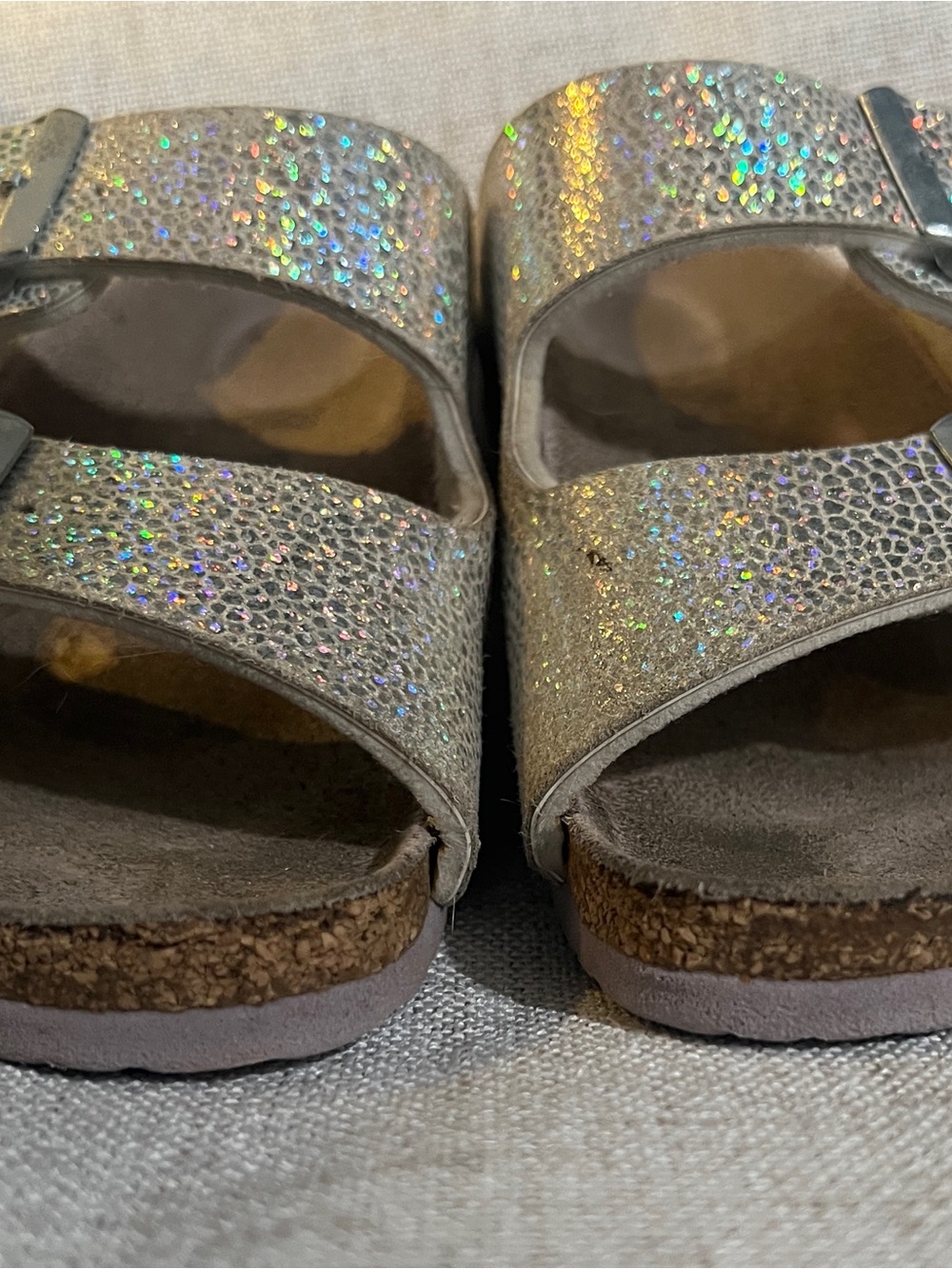 Birkenstock Holographic Glitter Sandal~Toddler SIZE: 10/28 - Picture 5 of 11